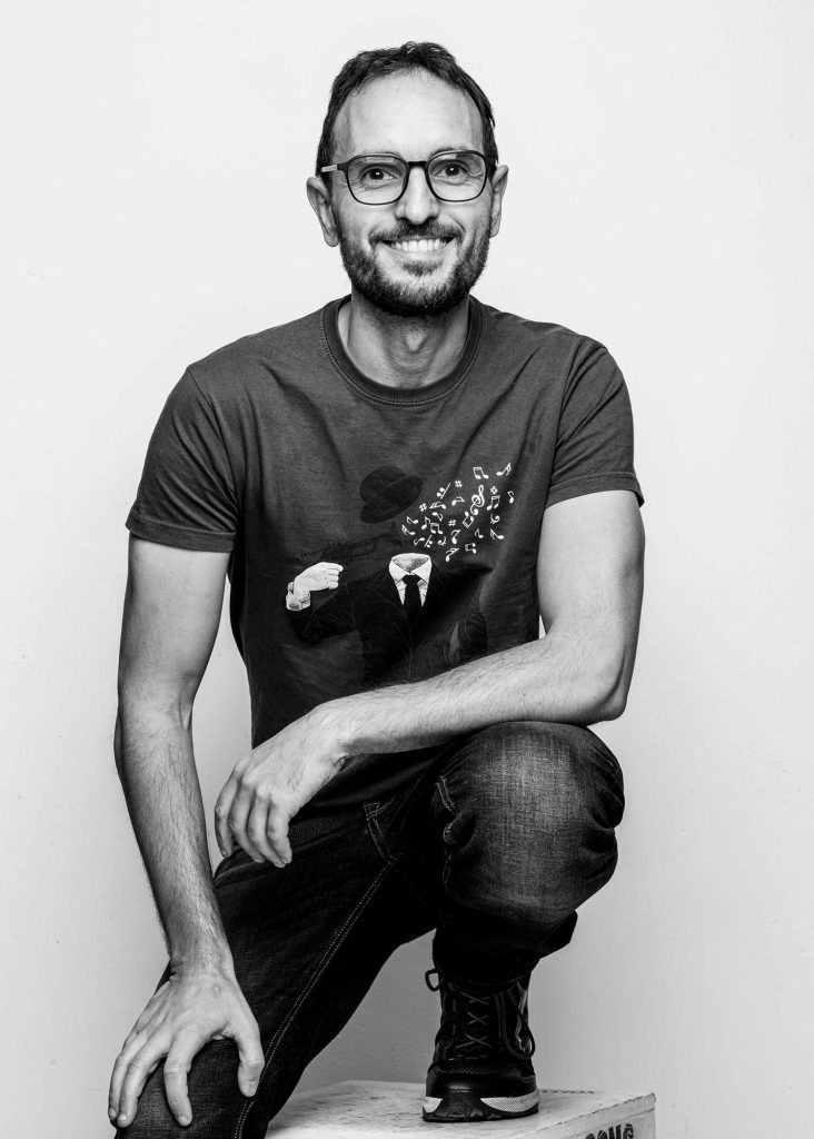 Profesor de danza clásica Néstor Athanassopoulos Zamorano del Conservatorio Carmen Amaya